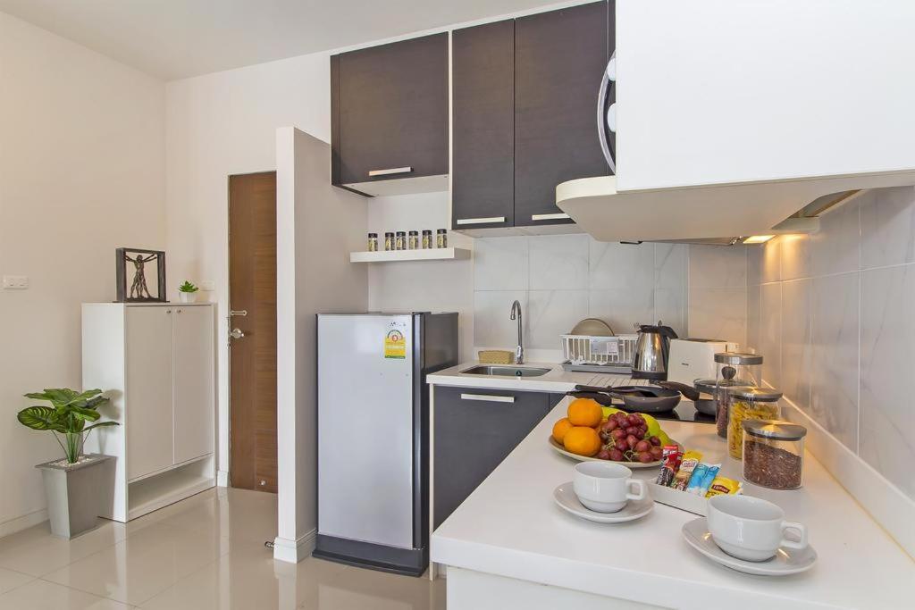 Chic Condo By Resava Karon Exterior foto