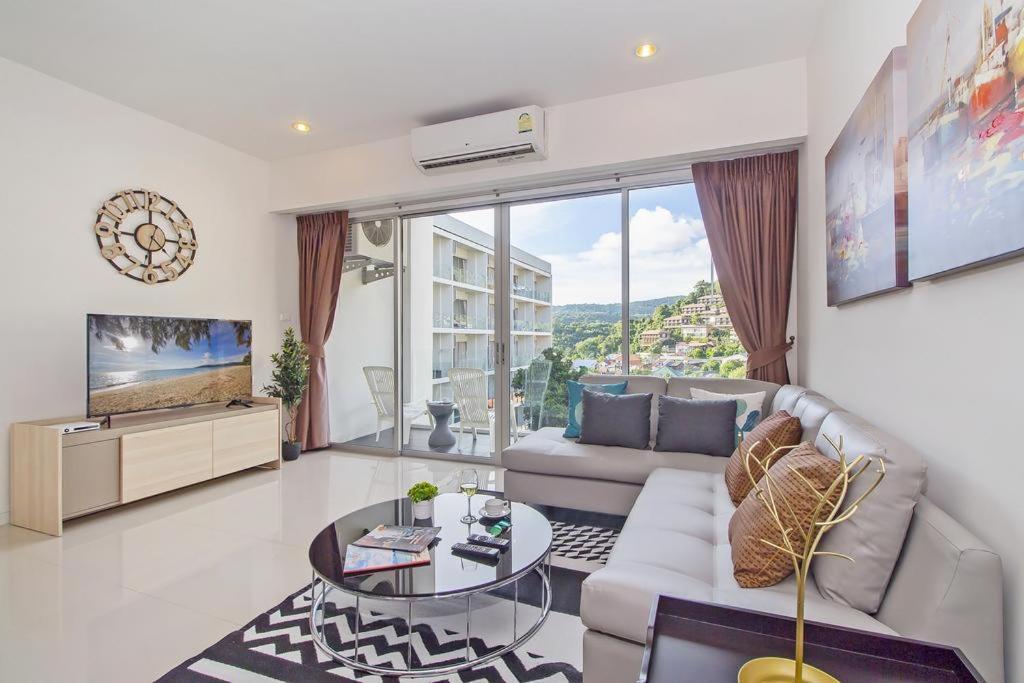Chic Condo By Resava Karon Exterior foto