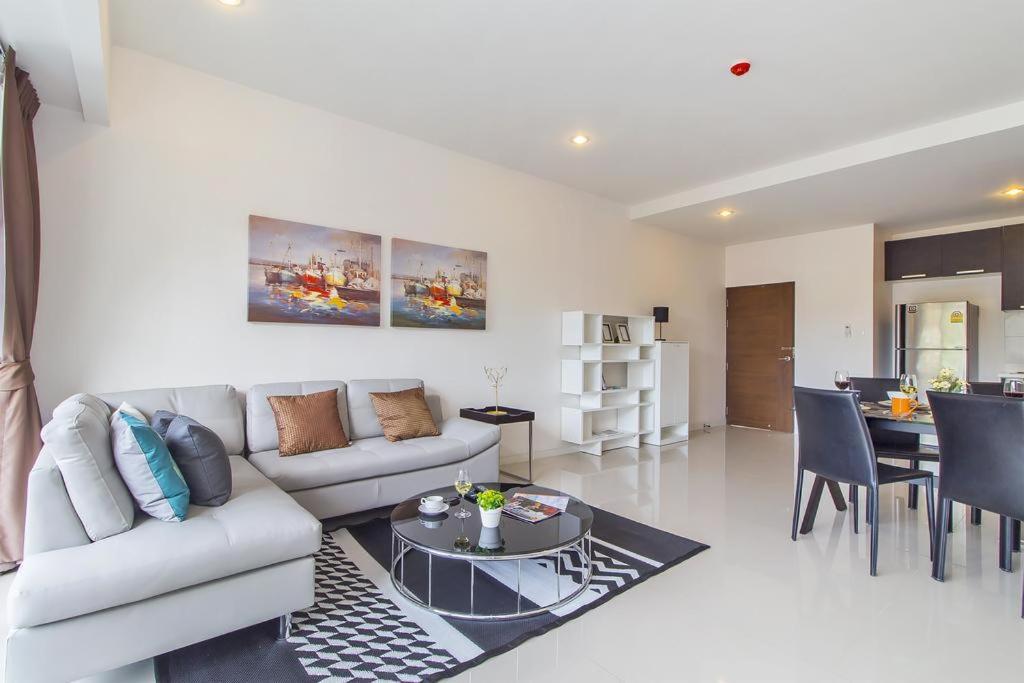 Chic Condo By Resava Karon Exterior foto